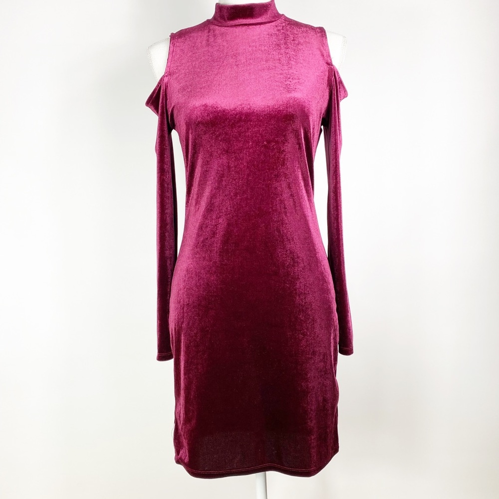Ambiance Burgundy Velvet Cold Shoulder Long Sleeve Dress Size Large